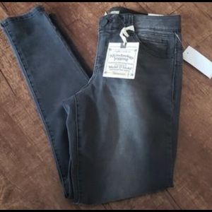 NWT AB solution Democracy Jeans